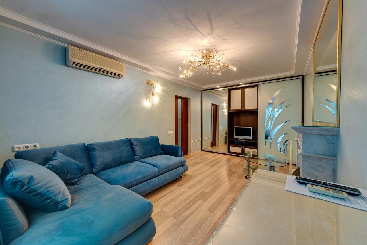 Apartamenty Na Dragomirova 10A Kiew Exterior foto